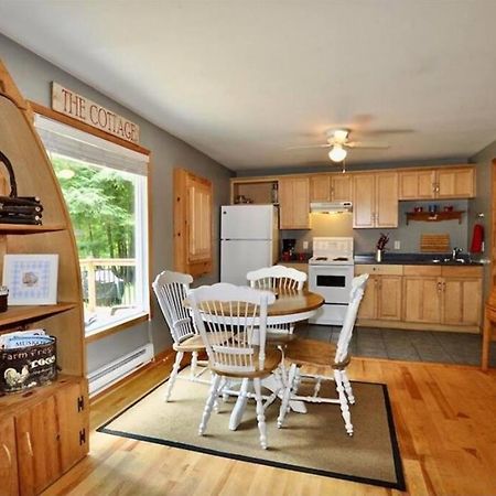 Muskoka Manor Villa Dwight Exterior photo